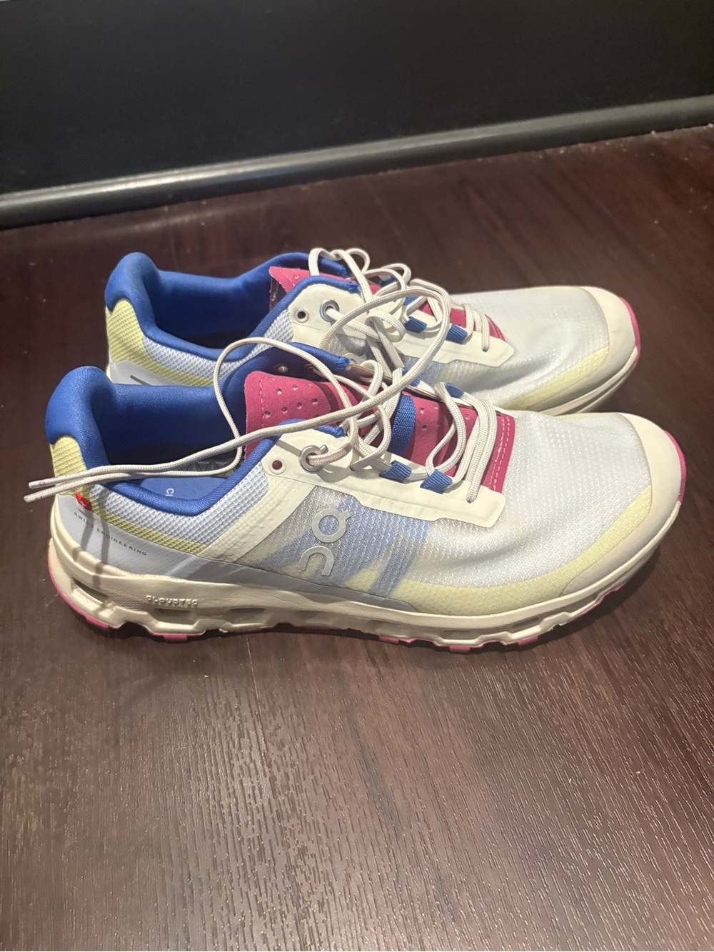 On Running Women’s Cloud Vista White/Blue/Pink Running Shoes